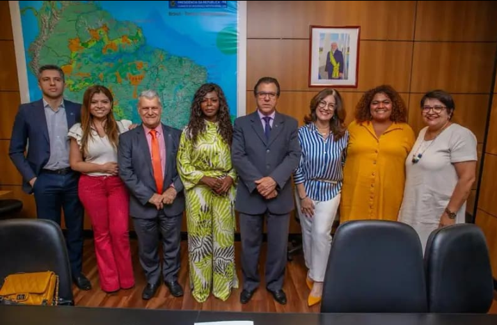 Deputada Rogéria Santos conquista inclusão das trancistas na CBO após solicitação ao Ministro do Trabalho