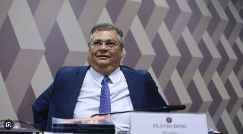 ‘Não sei se o Mickey e o Pateta vão sentir falta’, diz Dino sobre revogação de vistos dos EUA