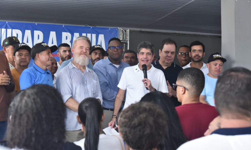 Em Catu, ACM Neto recebe apoio do presidente da Câmara e mais sete vereadores