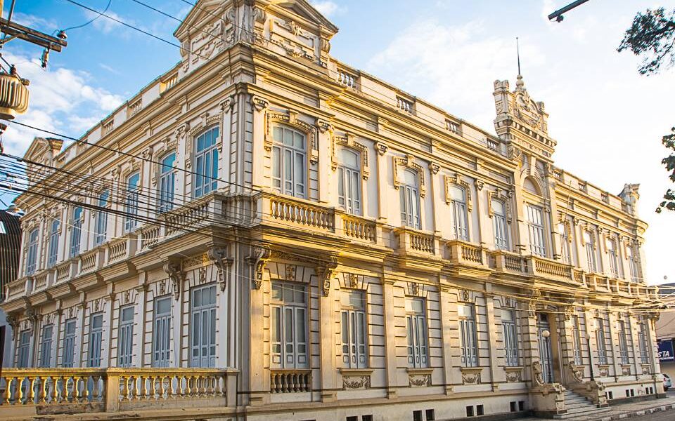 Feira de Santana: TCM intima Prefeitura a responder notificações entre os meses de setembro e dezembro de 2025