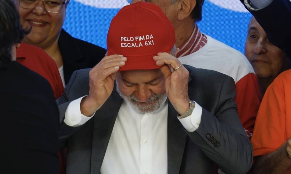 Governo paga R$ 80 mi por propaganda do fim da escala 6×1, dobro do gasto com campanha do IR