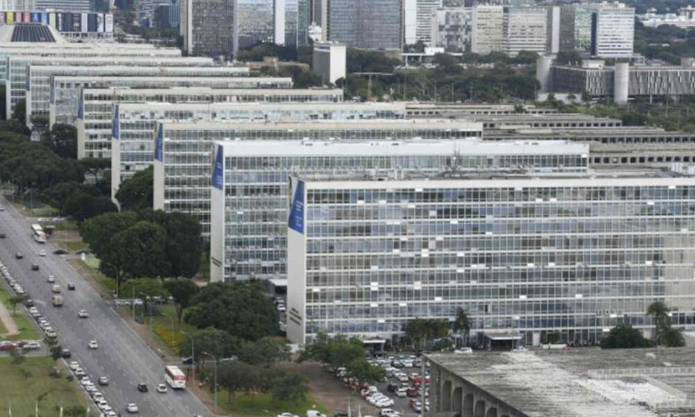 Governo congela R$ 23,7 bilhões em despesas do Orçamento de 2026