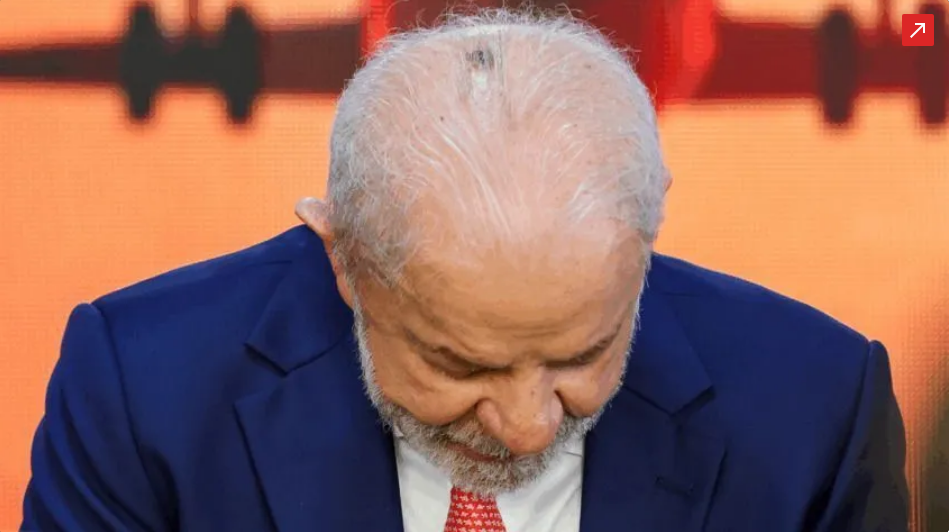 Lula faz primeira sessão de radioterapia após cirurgia para remover lesão na cabeça