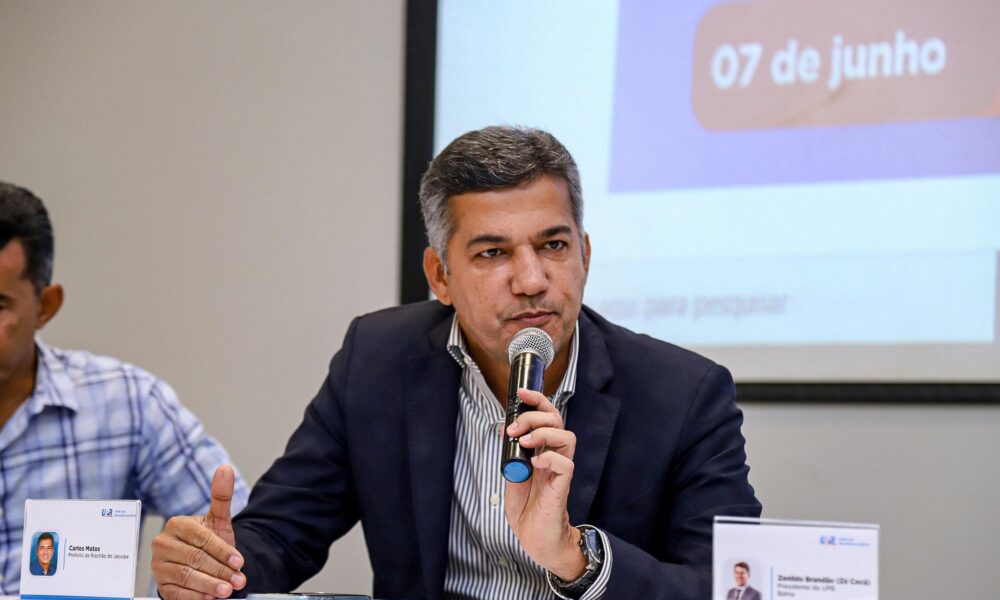 Riachão do Jacuípe: Prefeito Carlinhos é notificado por atraso no envio das contas