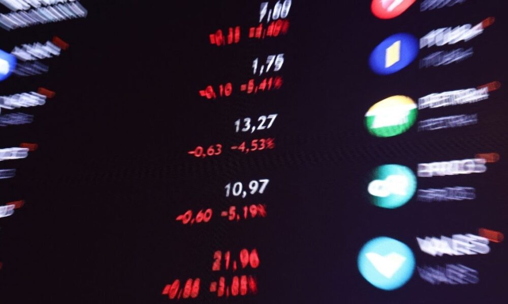 Ibovespa retoma 174 mil pontos com alta de Vale (VALE3) e recordes em Wall Street