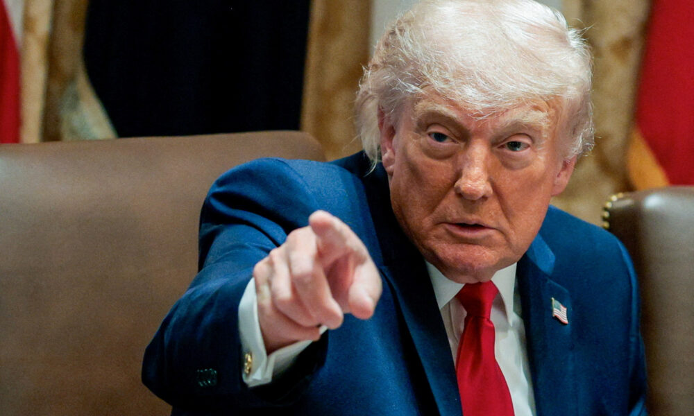 Trump eleva o tom contra o Irã em dia de rodada de negociações na Suíça