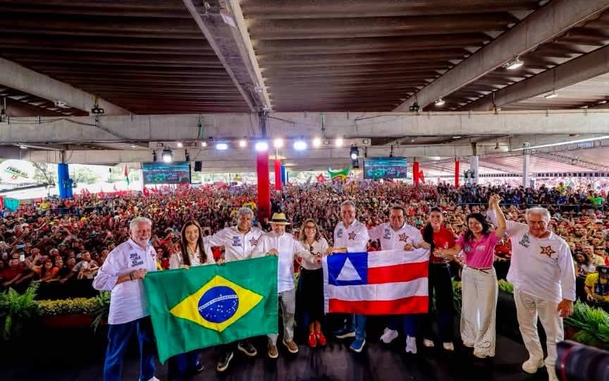 Com Lula, PT oficializa candidatura de Jerônimo à reeleição na Bahia