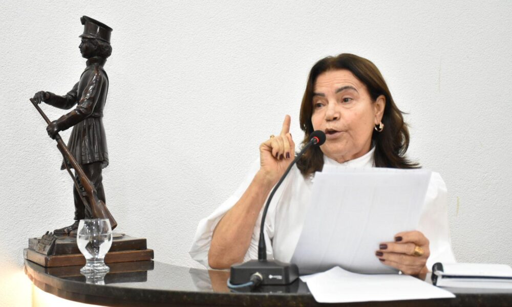 Exclusivo: Eremita Mota têm contas aprovada com ressalva do TCM por falta de comprovação de R$ 1,56 milhão
