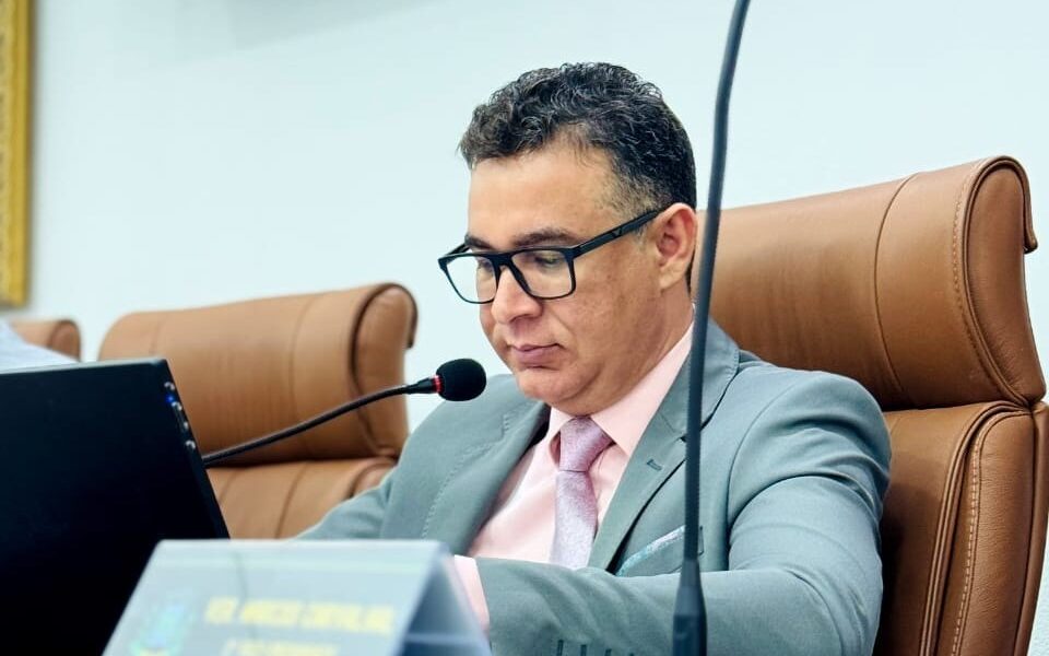 Marcos Lima mantém ritmo de nomeações após série de exonerações na Câmara Municipal