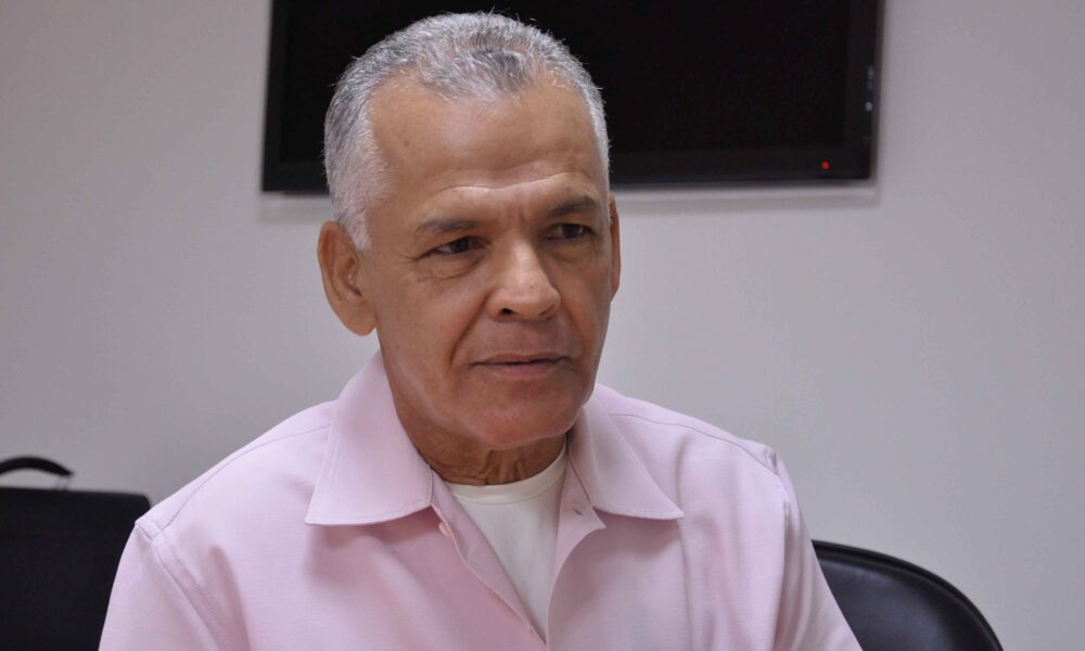 Valença: Marcos Medrado tem tarifa de esgoto investigada após cobrança de 40% sobre conta de água