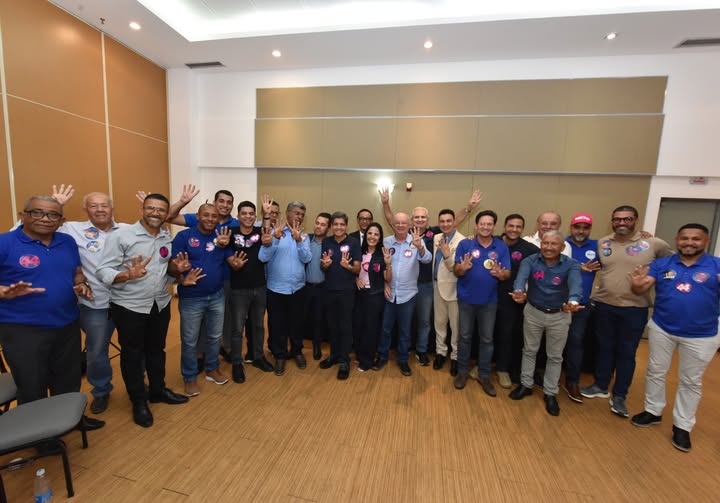Encontro com ACM Neto teve 15 dos 17 vereadores quinta-feira