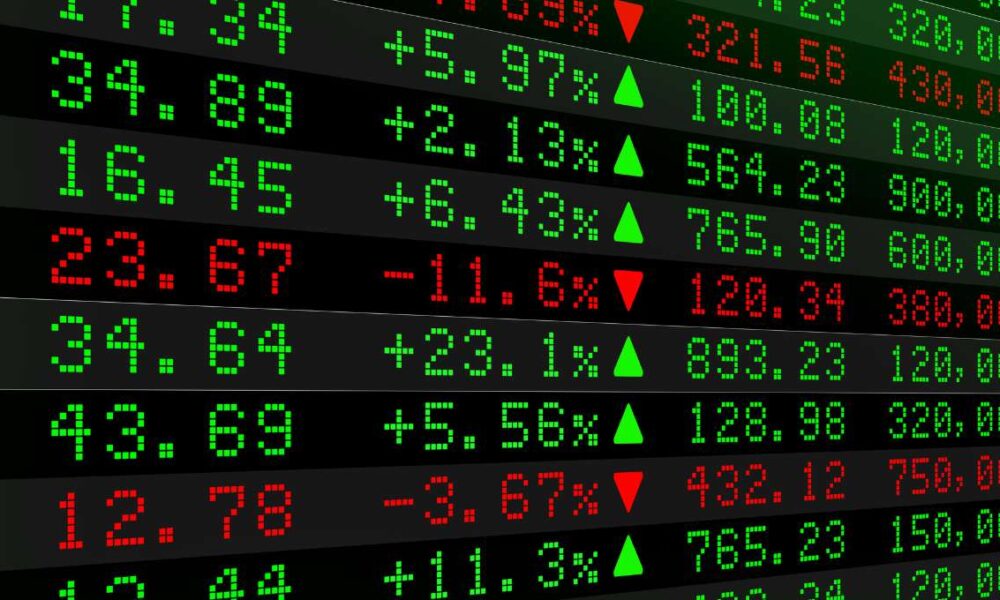 Ibovespa fecha aos 179 mil pontos com cenário eleitoral e Petrobras (PETR4)
