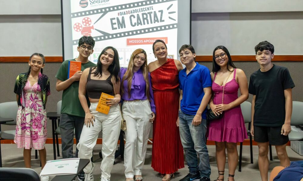 Em Cartaz promove diálogo sobre adolescência com estudantes, famílias e especialistas em Feira de Santana