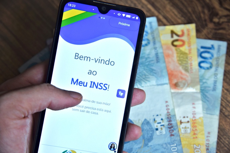 INSS começa a pagar benefício de outubro a aposentados e pensionistas